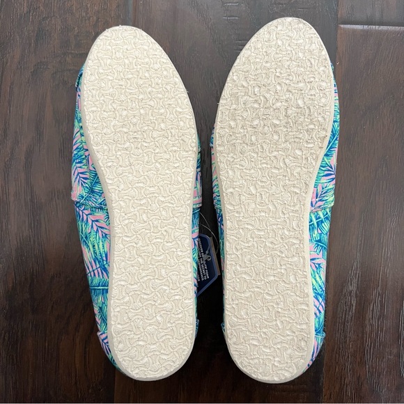 New without box Toms candy 🍬 pink California palms print Alpargata casual shoes - Picture 4 of 7